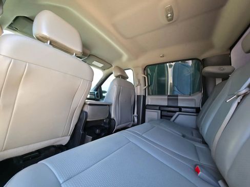 Used 2018 Ford F250 XL w/ Power Equipment Group AWD/4WD image 12