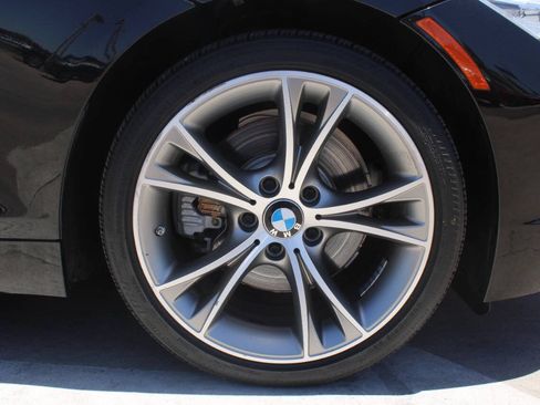 Used 2015 BMW Z4 sDrive35i RWD image 25