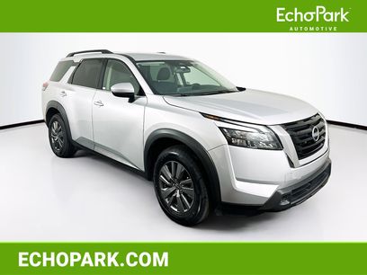 Used 2025 Nissan Pathfinder SV