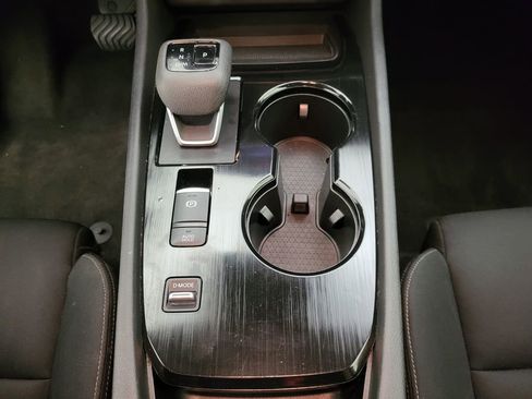 Used 2023 Nissan Rogue S image 26