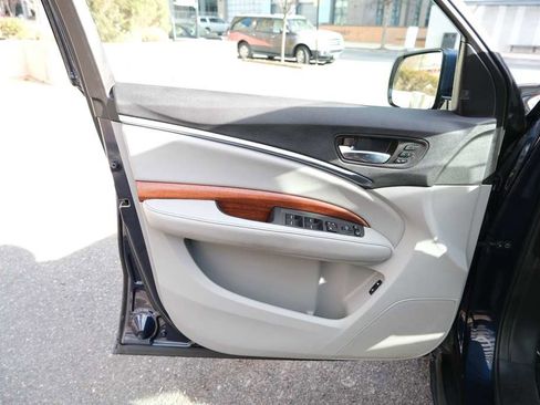 Used 2017 Acura MDX SH-AWD w/ Advance Package image 18