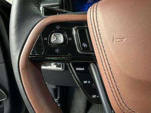 Certified 2025 Lincoln Aviator Reserve w/ Jet Appearance Package AWD/4WD image 16