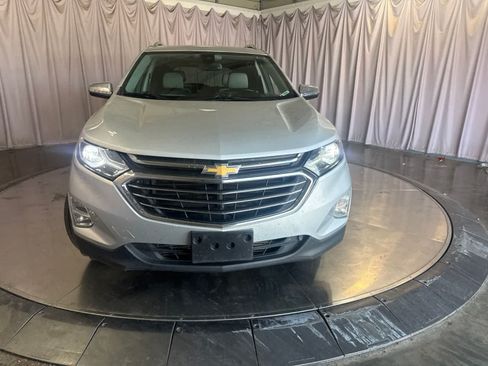 Used 2018 Chevrolet Equinox Premier AWD/4WD image 2