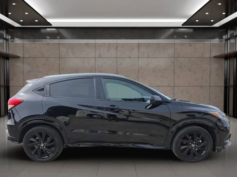 Used 2022 Honda HR-V Sport image 9