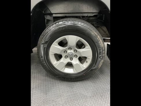 Used 2022 RAM 1500 Big Horn AWD/4WD image 39