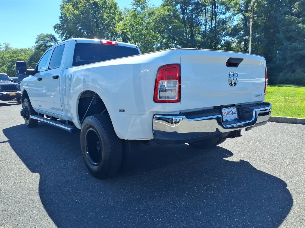 Used 2024 RAM 3500 Tradesman w/ Chrome Appearance Group AWD/4WD image 19