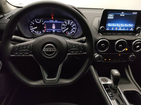 Used 2025 Nissan Sentra SV FWD image 22