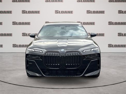 New 2026 BMW 750e xDrive image 8