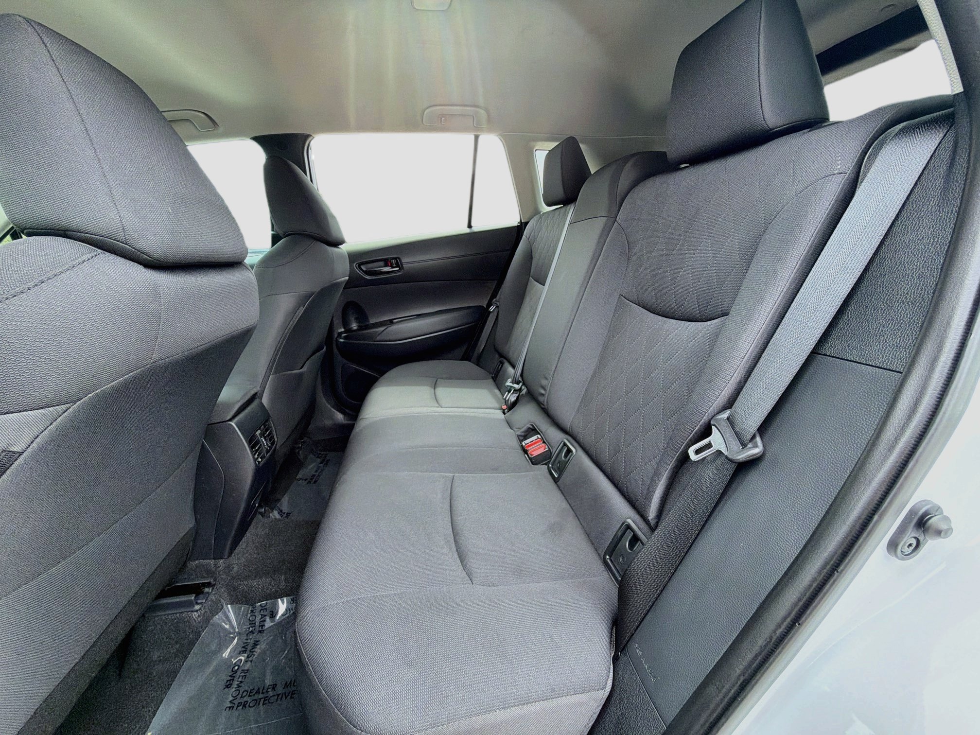 Used 2025 Toyota Corolla Cross LE FWD image 19