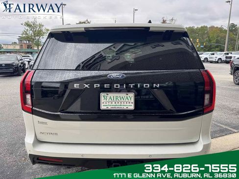 Used 2025 Ford Expedition Active image 7