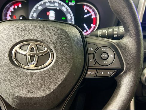 Used 2024 Toyota RAV4 XLE image 19