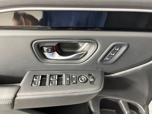 Certified 2025 Honda Pilot Touring image 28