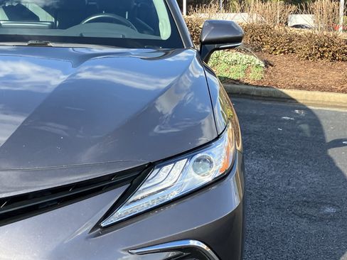 Used 2023 Toyota Camry XLE image 5