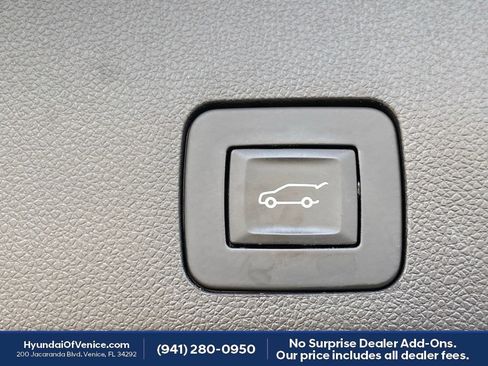 Used 2022 Buick Encore GX Essence w/ Experience Buick Package FWD image 55