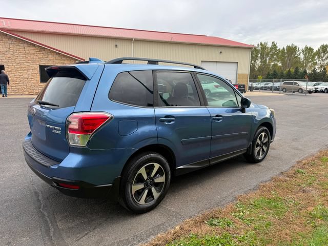 Used 2017 Subaru Forester 2.5i Premium w/ All-Weather Package AWD/4WD image 4