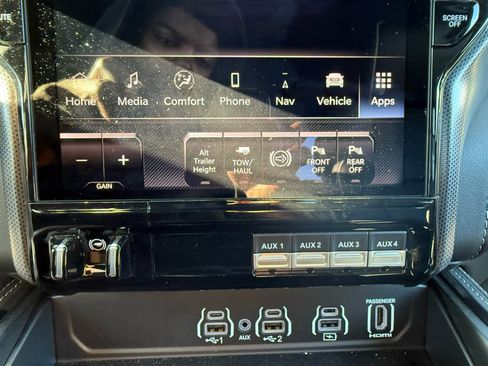 New 2025 RAM 3500 Limited image 22