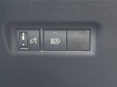 Used 2023 Toyota RAV4 LE FWD image 31