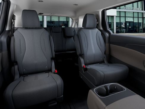 New 2026 Kia Carnival LX FWD image 17