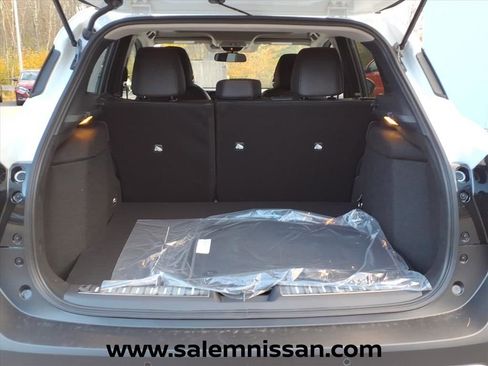 New 2026 Nissan Kicks SR w/ SR Premium Package image 6