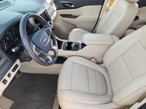 Used 2021 GMC Acadia Denali w/ Denali Technology Package image 12