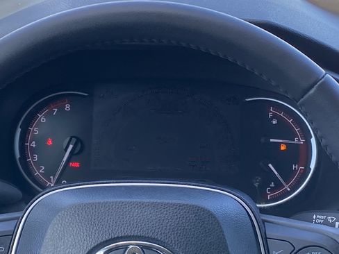 Certified 2025 Toyota RAV4 XLE w/ Convenience Package FWD image 19