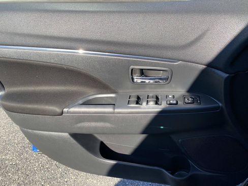 Used 2020 Mitsubishi Outlander Sport ES FWD image 18
