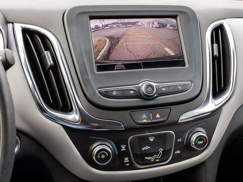 Used 2024 Chevrolet Equinox LS w/ LS Convenience Package image 19