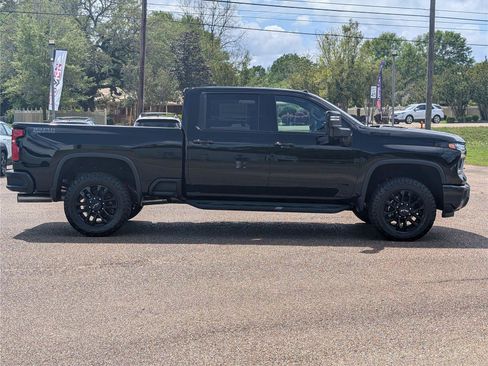 New 2026 Chevrolet Silverado 2500 LTZ w/ LTZ Plus Package AWD/4WD image 8