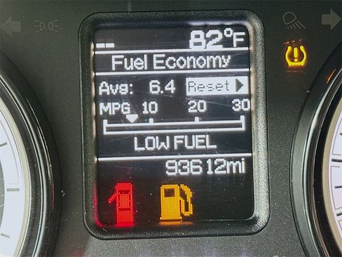 Used 2017 RAM 2500 SLT image 13