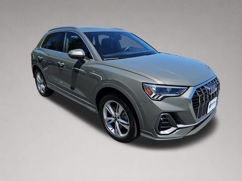 Used 2024 Audi Q3 2.0T Premium Plus w/ Premium Plus Package AWD/4WD image 1