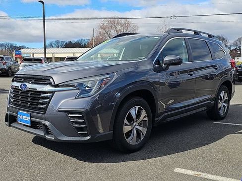 Used 2023 Subaru Ascent Premium w/ Convenience Package AWD/4WD image 4