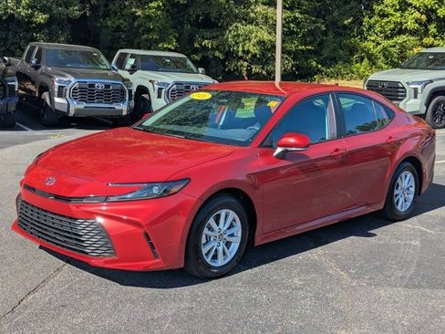Used 2026 Toyota Camry LE FWD image 3