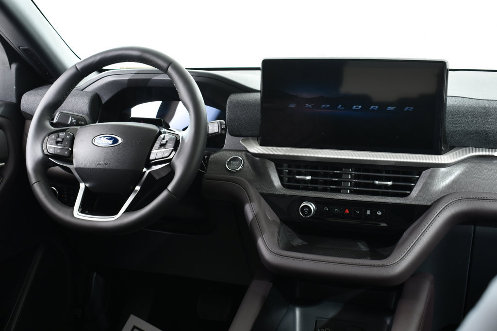 New 2027 Ford Explorer Platinum w/ LUX Leather Package AWD/4WD image 8