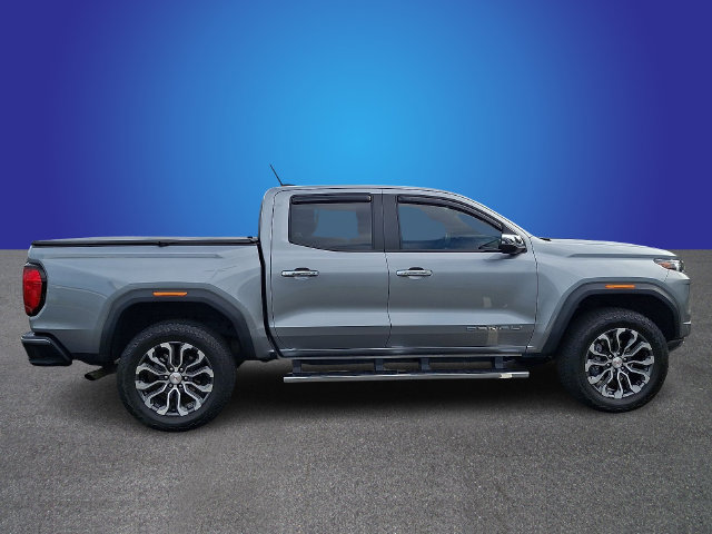 Used 2025 GMC Canyon Denali AWD/4WD image 4