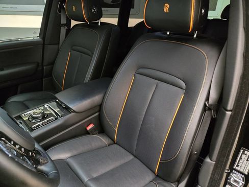 Certified 2025 Rolls-Royce Cullinan Black Badge AWD/4WD image 32