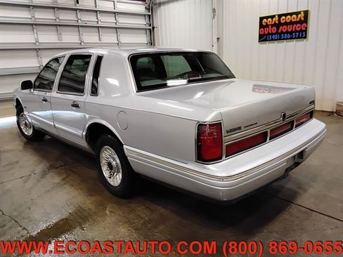 Used 1997 Lincoln Town Car Executive image 6