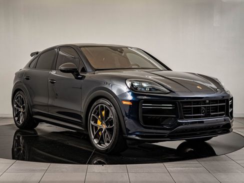 Certified 2024 Porsche Cayenne Turbo GT image 10