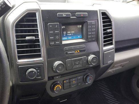 Used 2016 Ford F150 XLT image 24