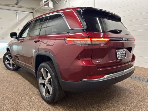 Used 2022 Jeep Grand Cherokee Limited 4xe w/ Luxury Tech Group II image 4