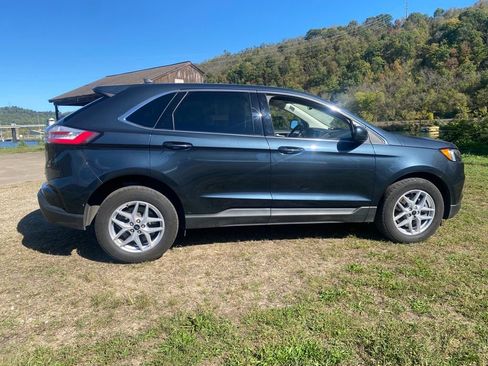 Used 2024 Ford Edge SEL w/ Convenience Package image 7
