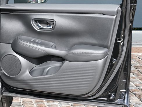 New 2026 Honda HR-V LX image 12