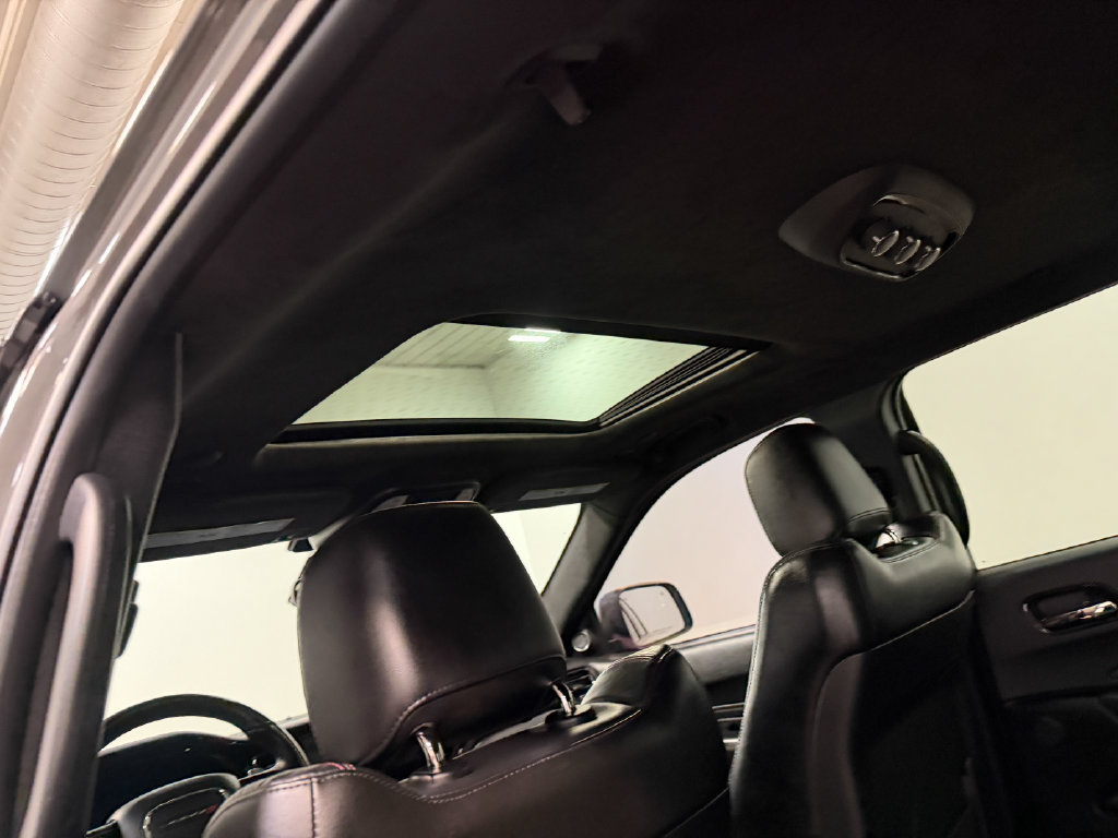 Used 2022 Dodge Durango R/T w/ Tow 'N Go Package AWD/4WD image 11
