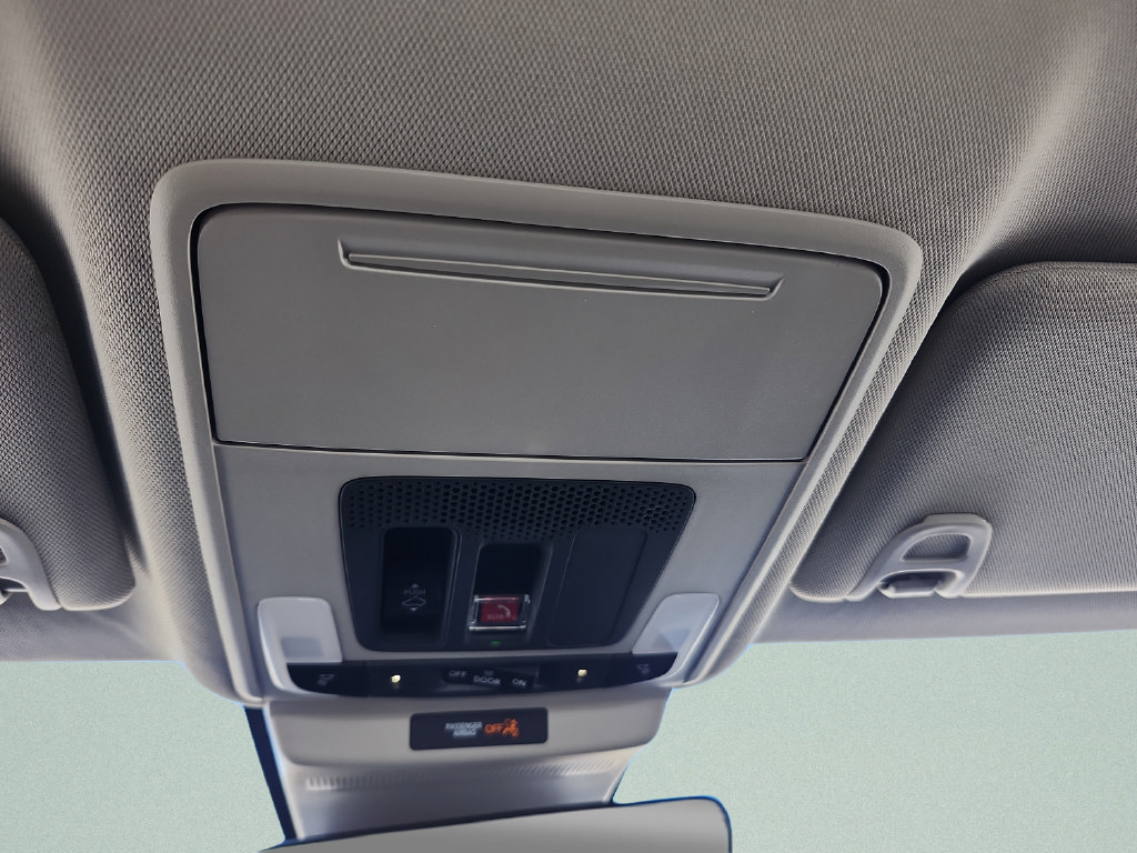 Used 2025 Honda Accord EX-L image 17