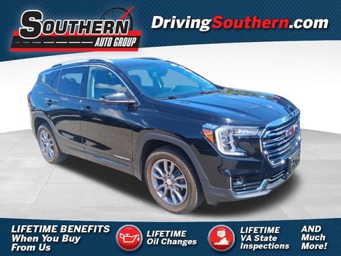 Used 2024 GMC Terrain SLT AWD/4WD image 1