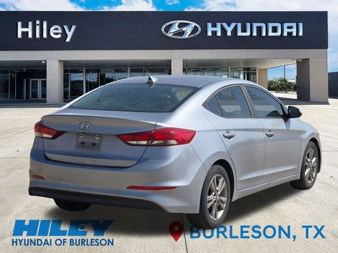 Used 2017 Hyundai Elantra SE image 4