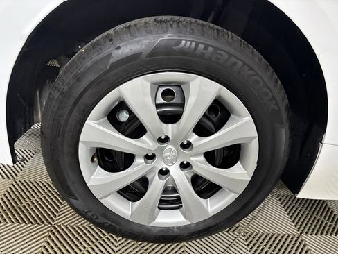 Used 2026 Toyota Corolla LE FWD image 31