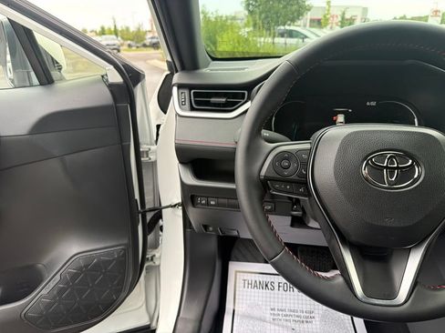 Used 2025 Toyota RAV4 SE AWD/4WD image 26