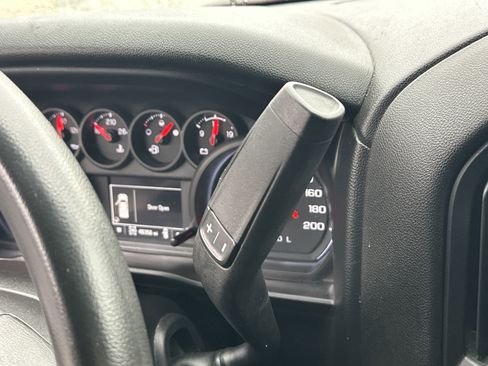 Used 2021 Chevrolet Silverado 1500 Custom Trail Boss image 30