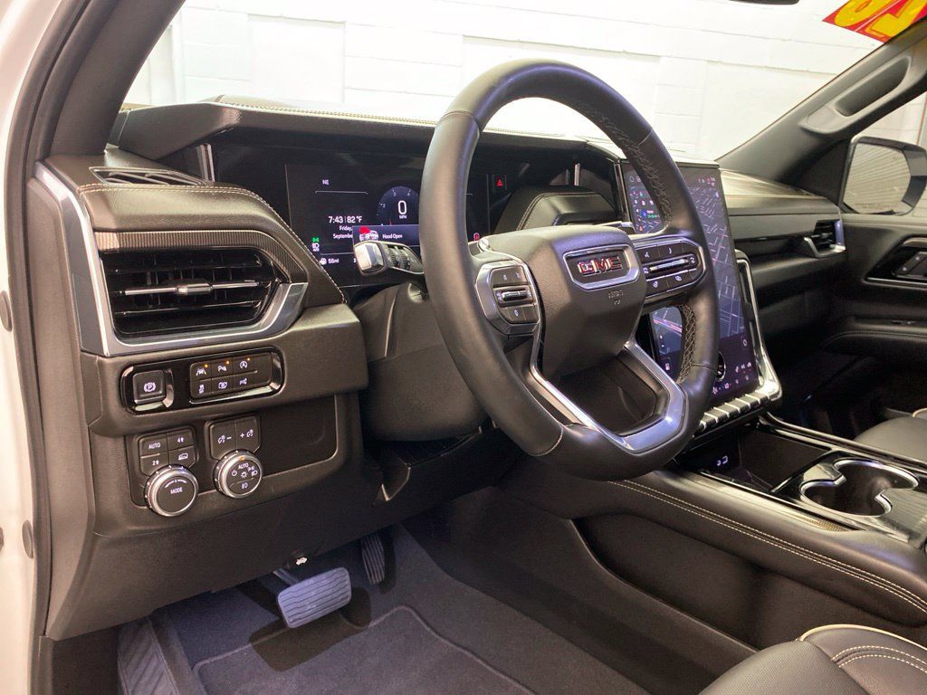 Used 2026 GMC Yukon Elevation AWD/4WD image 18