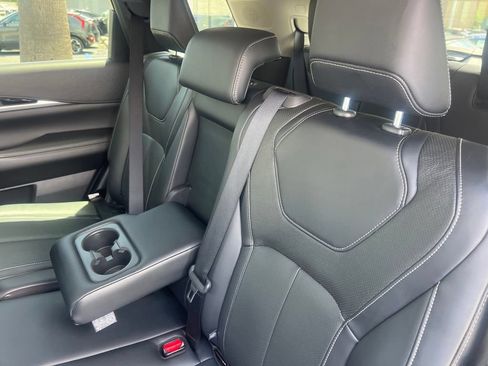 Used 2023 INFINITI QX60 Pure FWD image 41